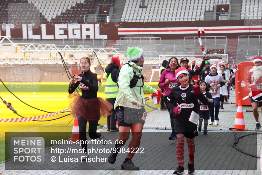 07.12.2025 - St. Pauli X-Mass-Run No. 15 Luisa Fischer http://msf.ph/oto/9384222 07.12.2025 11:29:03 Ziel 27, 1921, 4818, 495, 1897, 1917, 1919, 1920, 1921, 2038, 2162, 2163, 2164, 2189, 2190, 2383, 2426, 2427, 2431, 2495, 2707, 2709, 2774, 2808, 2845, 3074, 3234, 3599, 3670, 4641, 4653, 4818, 4832, 4837, 4838 meine-sportfotos.de