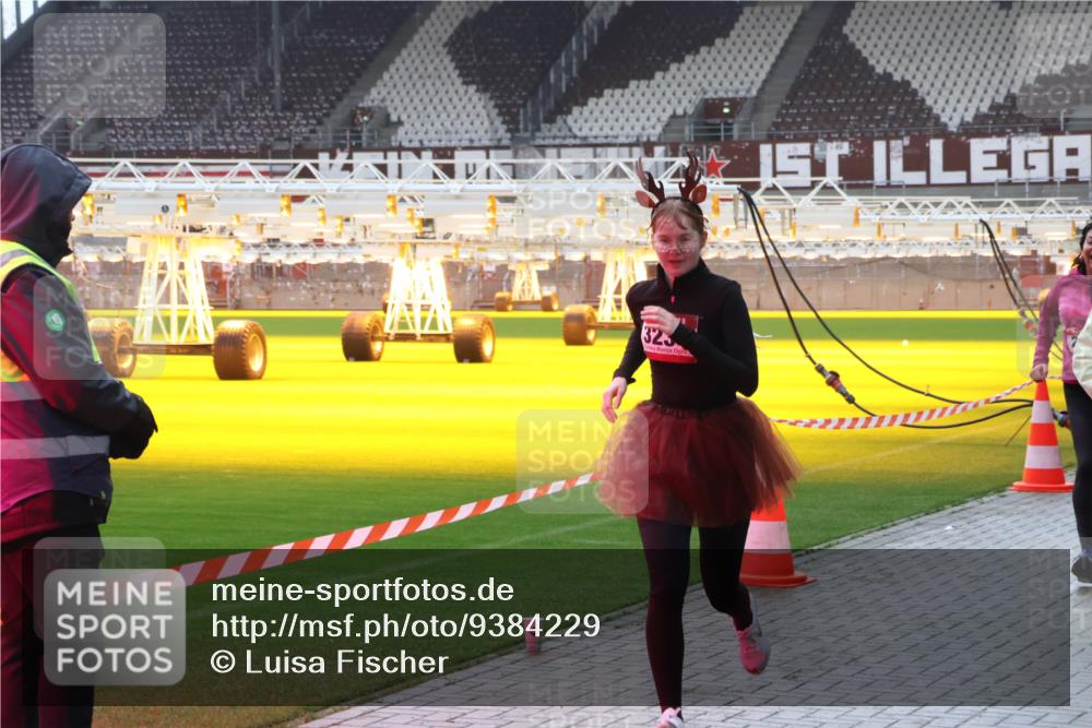 07.12.2025 - St. Pauli X-Mass-Run No. 15 Luisa Fischer http://msf.ph/oto/9384229 07.12.2025 11:29:05 Ziel 325, 1897, 1917, 1919, 1920, 1921, 2038, 2162, 2163, 2164, 2189, 2190, 2383, 2426, 2427, 2431, 2495, 2707, 2709, 2774, 2808, 2845, 3234, 3599, 3670, 4641, 4653, 4818, 4832, 4837, 4838 meine-sportfotos.de