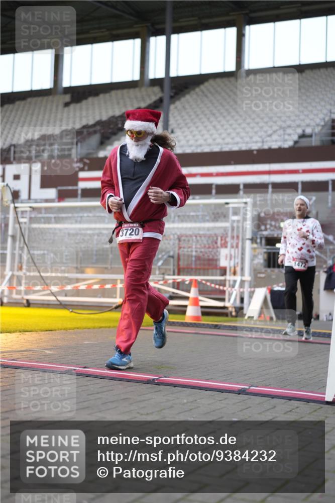 07.12.2025 - St. Pauli X-Mass-Run No. 15 Patografie http://msf.ph/oto/9384232 07.12.2025 10:26:57 Ziel 159, 1468, 1472, 3720, 3771, 3787, 4334, 4353, 4384 meine-sportfotos.de
