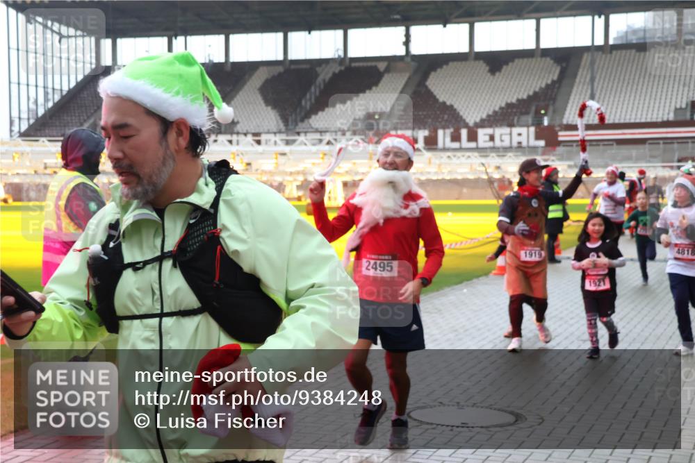 07.12.2025 - St. Pauli X-Mass-Run No. 15 Luisa Fischer http://msf.ph/oto/9384248 07.12.2025 11:29:09 Ziel 2495, 1919, 1921, 4818, 1897, 1917, 1919, 1920, 1921, 2038, 2162, 2163, 2164, 2189, 2190, 2383, 2426, 2427, 2431, 2495, 2707, 2709, 2774, 2808, 2845, 3234, 3599, 3670, 4641, 4818, 4832, 4837, 4838 meine-sportfotos.de