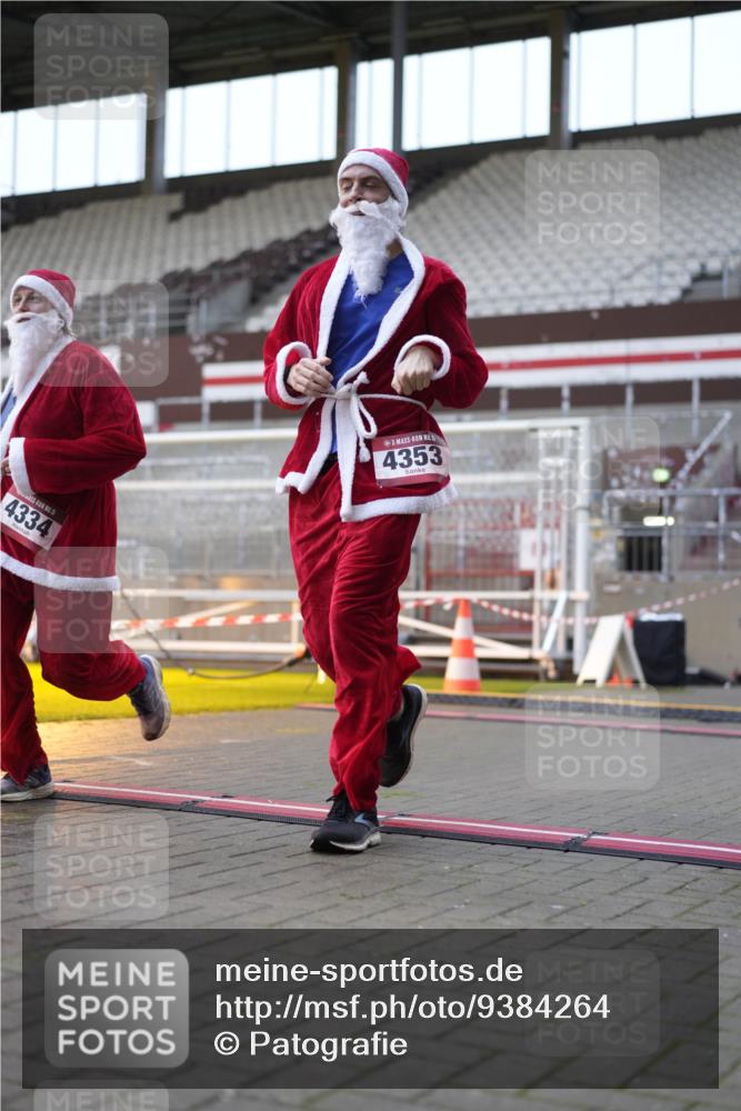 07.12.2025 - St. Pauli X-Mass-Run No. 15 Patografie http://msf.ph/oto/9384264 07.12.2025 10:27:00 Ziel 159, 1468, 1472, 1618, 3720, 4334, 4353, 4384, 4391, 4410 meine-sportfotos.de