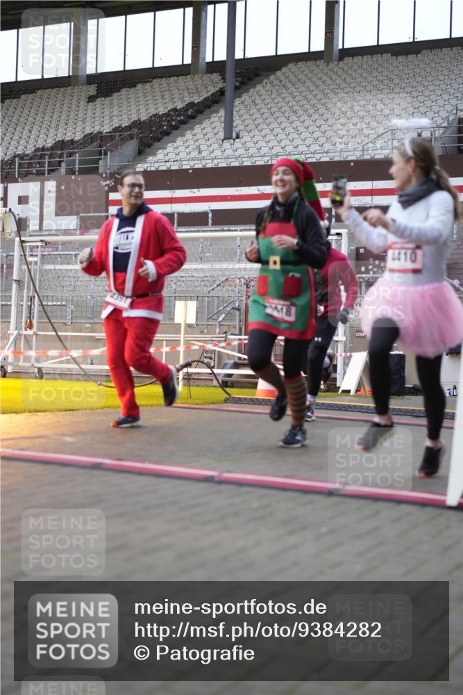 07.12.2025 - St. Pauli X-Mass-Run No. 15 Patografie http://msf.ph/oto/9384282 07.12.2025 10:27:05 Ziel 159, 1312, 1317, 1468, 1472, 1618, 3720, 4225, 4334, 4353, 4391, 4409, 4410 meine-sportfotos.de