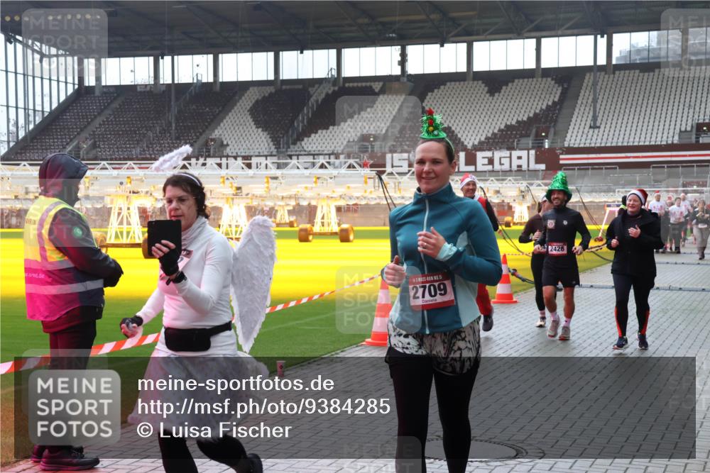 07.12.2025 - St. Pauli X-Mass-Run No. 15 Luisa Fischer http://msf.ph/oto/9384285 07.12.2025 11:29:17 Ziel 15, 2709, 2426, 1897, 1917, 1919, 1920, 1921, 2038, 2189, 2190, 2383, 2426, 2427, 2431, 2495, 2707, 2709, 2774, 2808, 2845, 3234, 4641, 4818, 4832, 4837, 4838 meine-sportfotos.de