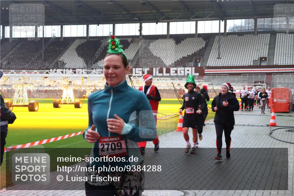 07.12.2025 - St. Pauli X-Mass-Run No. 15 Luisa Fischer http://msf.ph/oto/9384288 07.12.2025 11:29:18 Ziel 5, 2709, 2426, 1897, 1917, 1919, 1920, 1921, 2038, 2189, 2190, 2383, 2426, 2427, 2431, 2495, 2707, 2709, 2774, 2808, 2845, 3234, 3235, 3236, 4641, 4818, 4832, 4837, 4838 meine-sportfotos.de