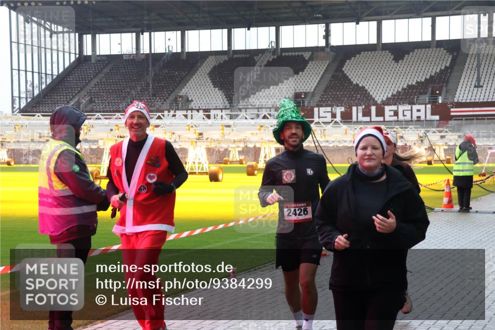 07.12.2025 - St. Pauli X-Mass-Run No. 15 Luisa Fischer http://msf.ph/oto/9384299 07.12.2025 11:29:20 Ziel 1, 15, 2426, 1897, 1917, 1919, 1920, 1921, 2038, 2189, 2190, 2383, 2426, 2427, 2431, 2495, 2707, 2709, 2774, 2808, 2845, 3234, 3235, 3236, 4641, 4818, 4832, 4837, 4838 meine-sportfotos.de