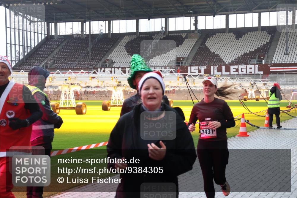 07.12.2025 - St. Pauli X-Mass-Run No. 15 Luisa Fischer http://msf.ph/oto/9384305 07.12.2025 11:29:21 Ziel 2431, 861, 1897, 1917, 1919, 1920, 1921, 2038, 2189, 2190, 2383, 2426, 2427, 2431, 2495, 2676, 2707, 2709, 2774, 3234, 3235, 3236, 4641, 4818, 4832, 4837, 4838 meine-sportfotos.de