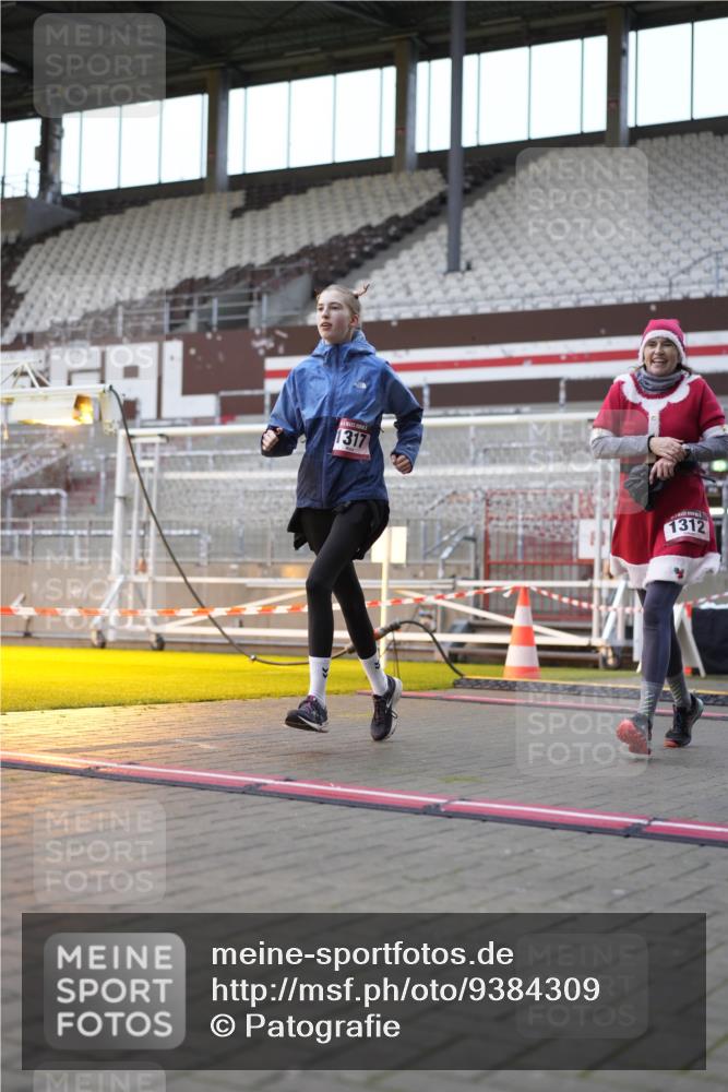07.12.2025 - St. Pauli X-Mass-Run No. 15 Patografie http://msf.ph/oto/9384309 07.12.2025 10:27:09 Ziel 159, 1312, 1317, 1468, 1472, 1618, 3720, 4225, 4334, 4353, 4391, 4409, 4410 meine-sportfotos.de