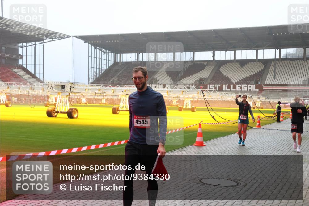 07.12.2025 - St. Pauli X-Mass-Run No. 15 Luisa Fischer http://msf.ph/oto/9384330 07.12.2025 10:15:06 Ziel 15, 4545, 4489, 864, 174, 352, 762, 1158, 1363, 1867, 1869, 1873, 2564, 2617, 2618, 2864, 3243, 3481, 3565, 4001, 4004, 4489, 4508, 4545 meine-sportfotos.de