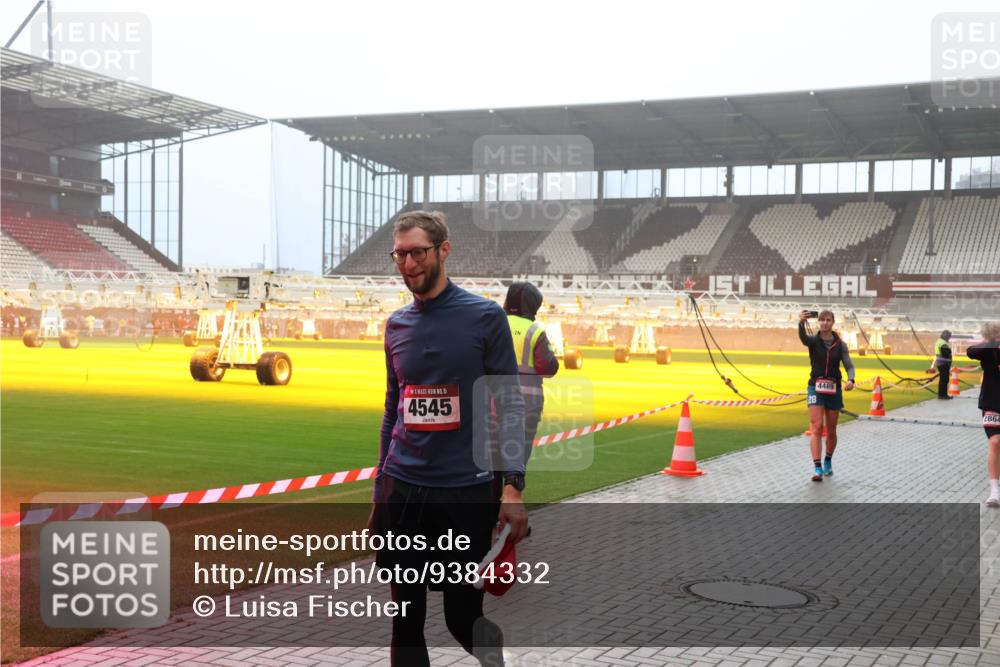 07.12.2025 - St. Pauli X-Mass-Run No. 15 Luisa Fischer http://msf.ph/oto/9384332 07.12.2025 10:15:06 Ziel 15, 4545, 4489, 2864, 174, 352, 762, 1158, 1363, 1867, 1869, 1873, 2564, 2617, 2618, 2864, 3243, 3481, 3565, 4001, 4004, 4489, 4508, 4545 meine-sportfotos.de
