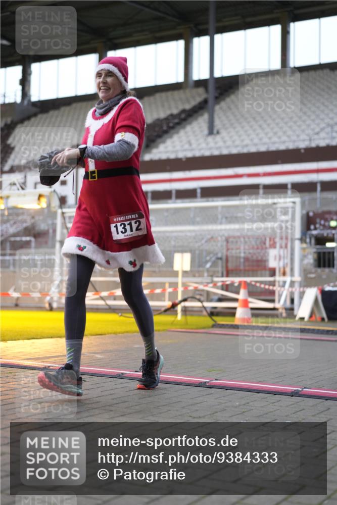 07.12.2025 - St. Pauli X-Mass-Run No. 15 Patografie http://msf.ph/oto/9384333 07.12.2025 10:27:10 Ziel 1312, 1317, 1468, 1472, 1618, 3571, 3720, 4225, 4334, 4353, 4391, 4409, 4410 meine-sportfotos.de