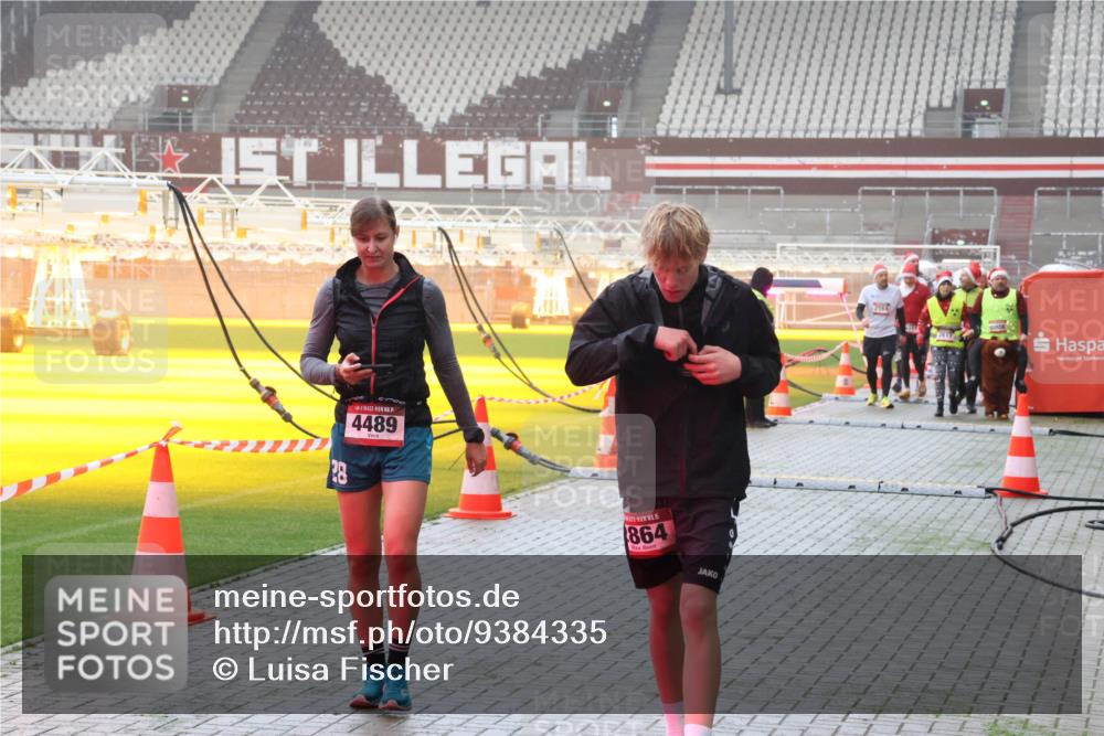 07.12.2025 - St. Pauli X-Mass-Run No. 15 Luisa Fischer http://msf.ph/oto/9384335 07.12.2025 10:15:09 Ziel 28, 4489, 15, 864, 9847, 2617, 174, 352, 762, 1158, 1363, 1867, 1869, 1873, 2564, 2617, 2618, 2864, 2883, 2891, 3481, 3565, 4001, 4004, 4489, 4508, 4545 meine-sportfotos.de