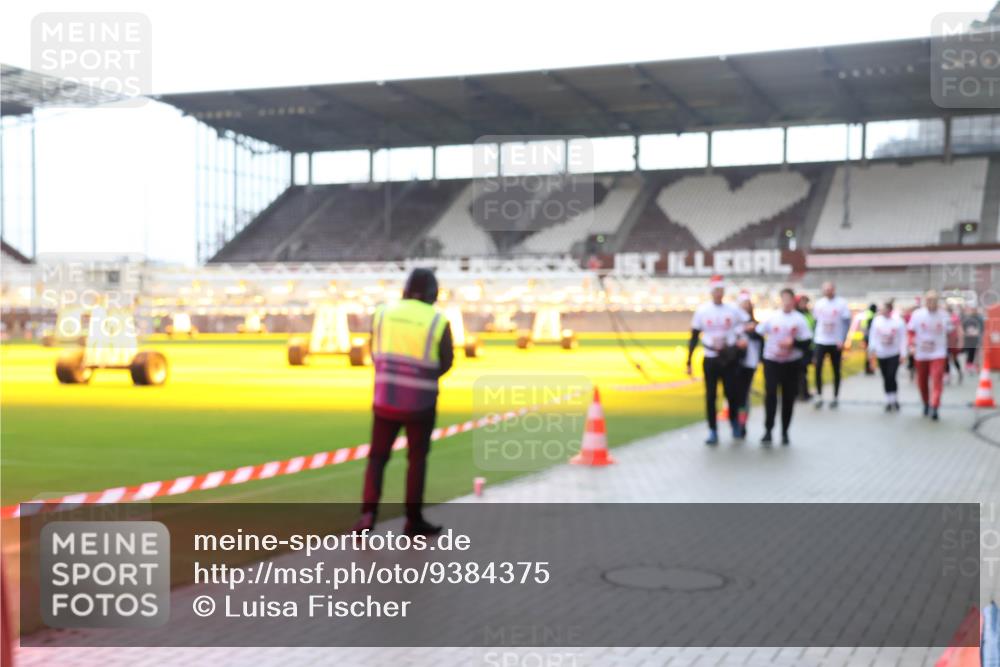 07.12.2025 - St. Pauli X-Mass-Run No. 15 Luisa Fischer http://msf.ph/oto/9384375 07.12.2025 11:29:37 Ziel 861, 1759, 2038, 2189, 2190, 2213, 2285, 2383, 2500, 2522, 2676, 2701, 2702, 2707, 2709, 3234, 3235, 3236, 4392, 4432, 4452, 4818, 4837, 4838 meine-sportfotos.de
