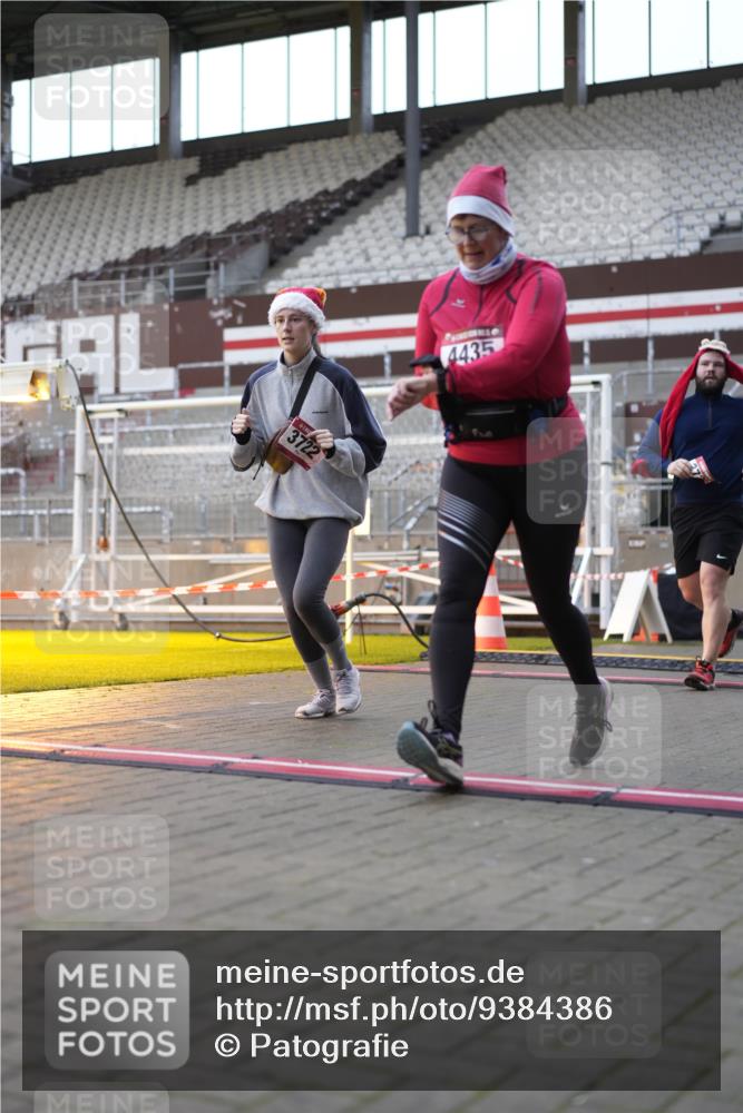 07.12.2025 - St. Pauli X-Mass-Run No. 15 Patografie http://msf.ph/oto/9384386 07.12.2025 10:27:21 Ziel 1312, 1317, 3571, 3714, 3715, 3722, 3723, 3793, 4225, 4409, 4435 meine-sportfotos.de