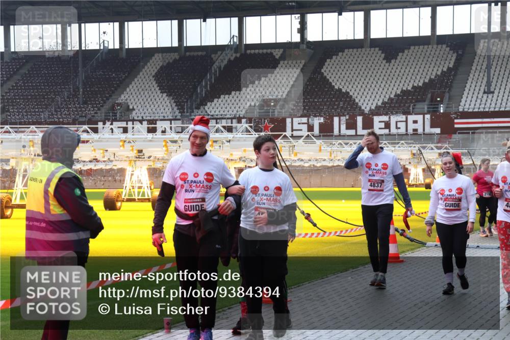07.12.2025 - St. Pauli X-Mass-Run No. 15 Luisa Fischer http://msf.ph/oto/9384394 07.12.2025 11:29:42 Ziel 4837, 219, 4, 861, 1759, 2038, 2189, 2190, 2213, 2285, 2500, 2522, 2676, 2701, 2702, 2882, 3143, 3144, 3146, 3235, 3236, 4392, 4432, 4452 meine-sportfotos.de