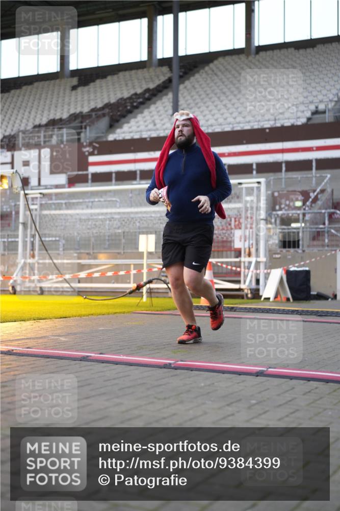 07.12.2025 - St. Pauli X-Mass-Run No. 15 Patografie http://msf.ph/oto/9384399 07.12.2025 10:27:22 Ziel 1312, 1317, 3571, 3714, 3715, 3722, 3723, 3793, 4225, 4435 meine-sportfotos.de