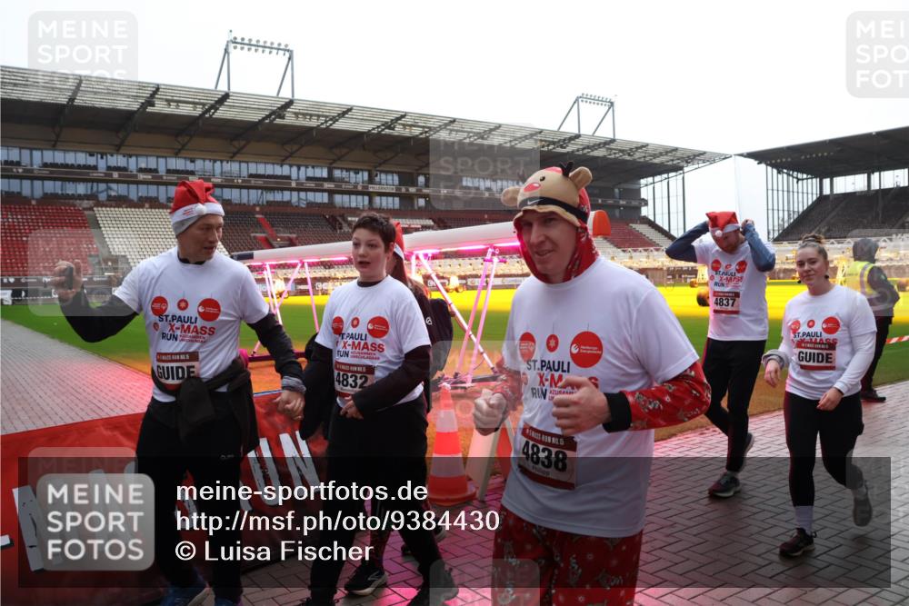 07.12.2025 - St. Pauli X-Mass-Run No. 15 Luisa Fischer http://msf.ph/oto/9384430 07.12.2025 11:29:49 Ziel 15, 5, 4832, 9, 15, 4838, 4837, 859, 861, 1759, 1924, 2189, 2190, 2213, 2285, 2500, 2522, 2676, 2701, 2702, 2882, 3143, 3144, 3146, 3235, 3236, 4392, 4432, 4452 meine-sportfotos.de