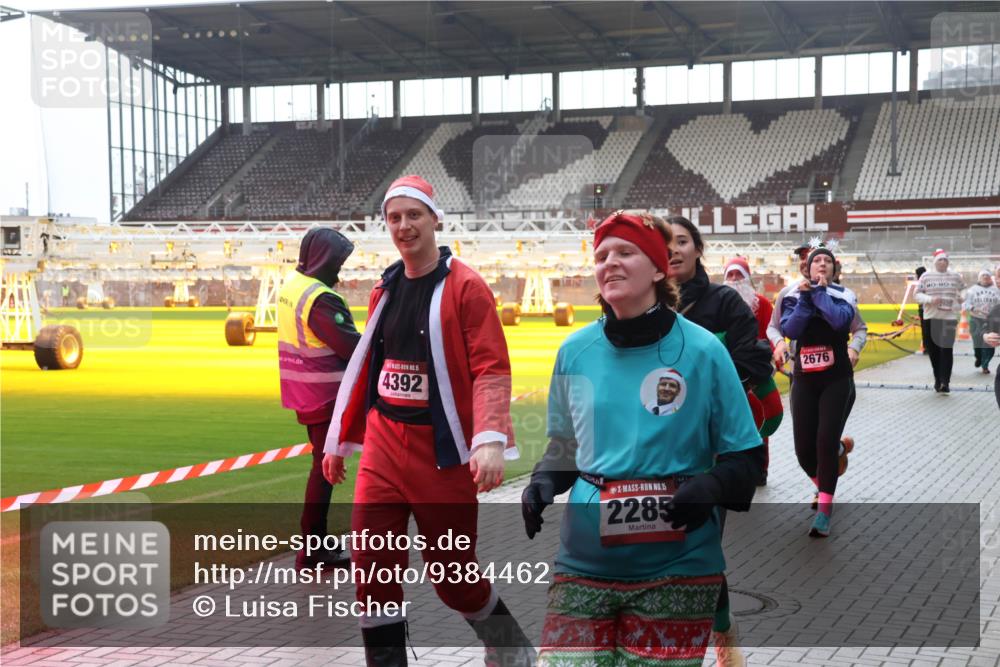 07.12.2025 - St. Pauli X-Mass-Run No. 15 Luisa Fischer http://msf.ph/oto/9384462 07.12.2025 11:29:57 Ziel 15, 4392, 15, 2285, 2676, 2003, 859, 861, 882, 1759, 1922, 1924, 1925, 2213, 2285, 2500, 2522, 2676, 2701, 2702, 2787, 2838, 2840, 2882, 3143, 3144, 3146, 3235, 3236, 4392, 4432, 4452, 4651, 4839 meine-sportfotos.de