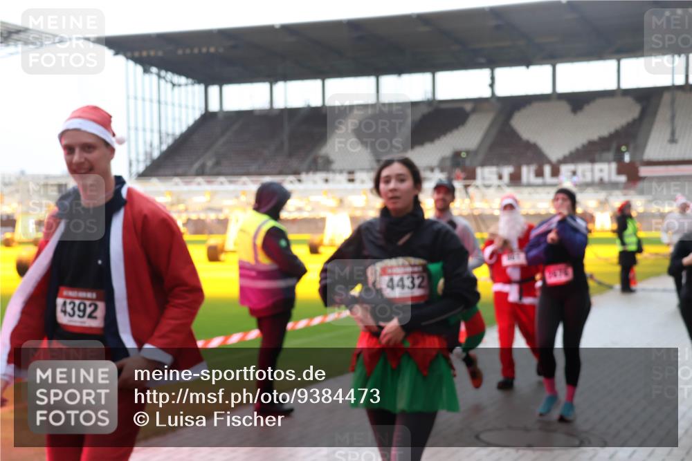 07.12.2025 - St. Pauli X-Mass-Run No. 15 Luisa Fischer http://msf.ph/oto/9384473 07.12.2025 11:29:58 Ziel 4392, 4432, 859, 861, 882, 1759, 1922, 1924, 1925, 2213, 2285, 2500, 2522, 2676, 2701, 2702, 2787, 2838, 2840, 2882, 3143, 3144, 3146, 3235, 3236, 4392, 4432, 4452, 4651, 4839 meine-sportfotos.de