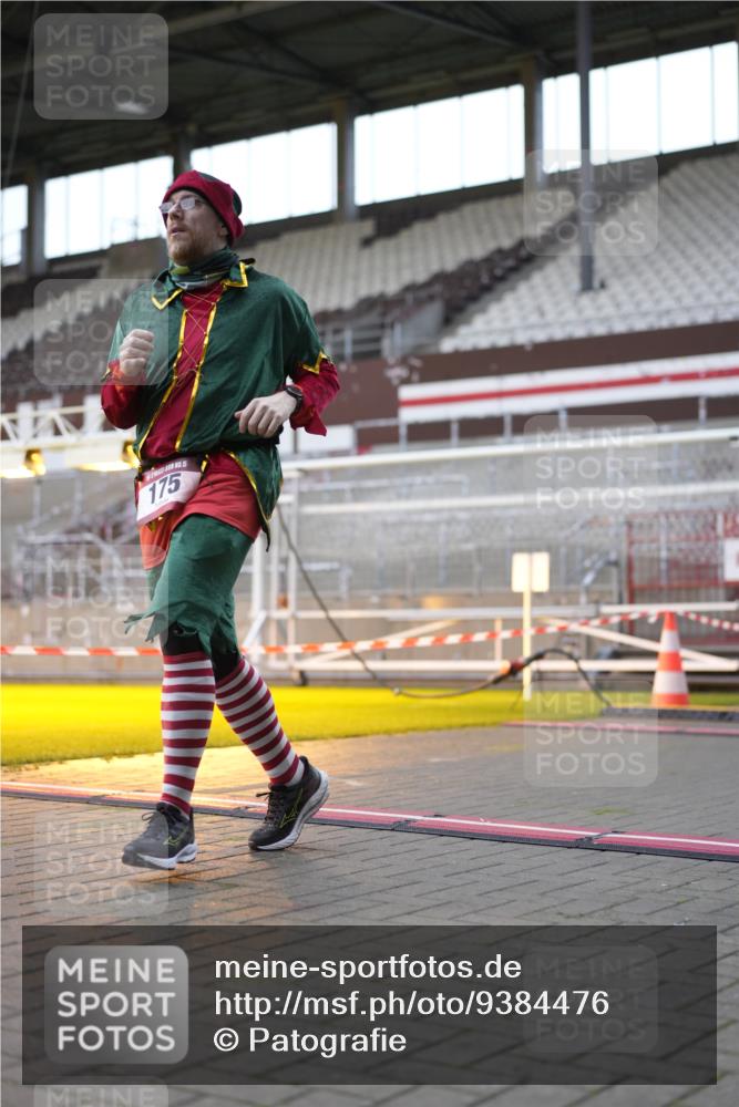 07.12.2025 - St. Pauli X-Mass-Run No. 15 Patografie http://msf.ph/oto/9384476 07.12.2025 10:27:32 Ziel 175, 2060, 2677, 3154, 3156, 3458, 3706, 3707, 3714, 3715, 3722, 3723, 3793, 4383, 4435, 4515, 4516 meine-sportfotos.de