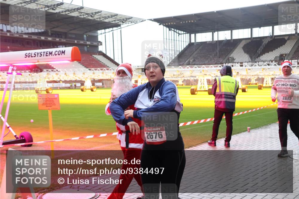 07.12.2025 - St. Pauli X-Mass-Run No. 15 Luisa Fischer http://msf.ph/oto/9384497 07.12.2025 11:30:03 Ziel 15, 2676, 2882, 859, 861, 882, 1759, 1922, 1924, 1925, 2213, 2285, 2500, 2522, 2676, 2701, 2702, 2787, 2838, 2840, 2882, 3143, 3144, 3146, 3235, 3236, 4392, 4432, 4452, 4651, 4839 meine-sportfotos.de