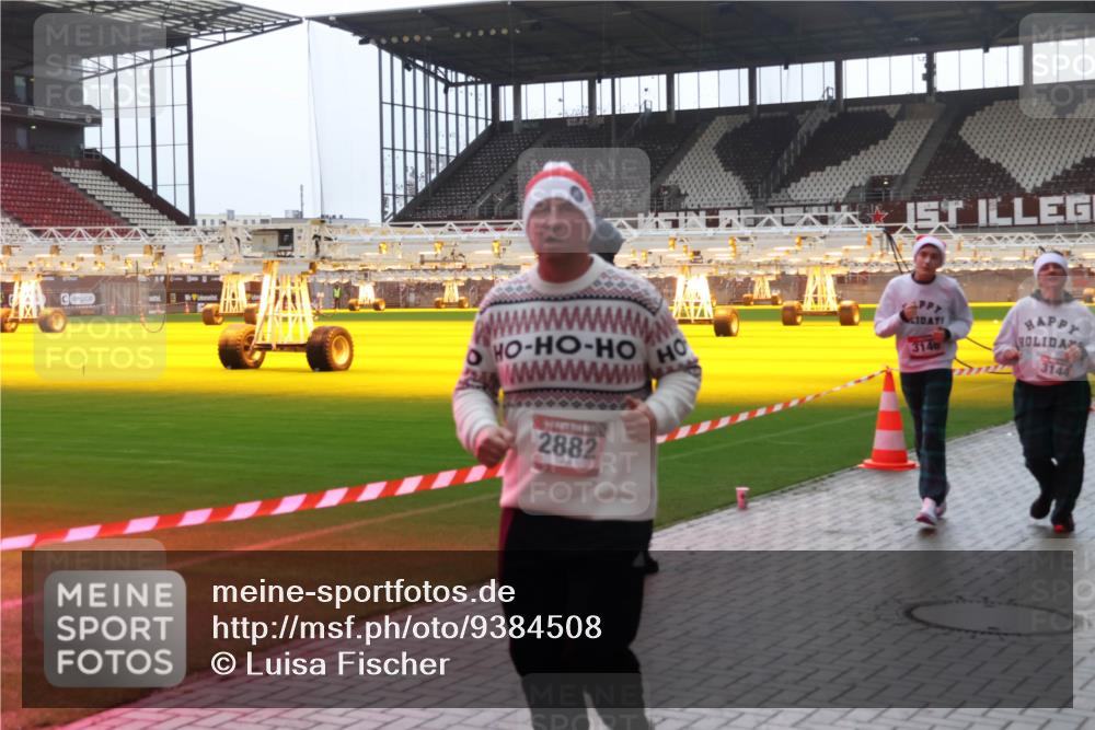 07.12.2025 - St. Pauli X-Mass-Run No. 15 Luisa Fischer http://msf.ph/oto/9384508 07.12.2025 11:30:04 Ziel 7, 2882, 3146, 3144, 859, 861, 882, 1759, 1922, 1924, 1925, 1941, 2213, 2285, 2500, 2522, 2676, 2701, 2702, 2787, 2838, 2840, 2882, 3143, 3144, 3146, 3235, 3236, 3303, 4392, 4432, 4452, 4651, 4839 meine-sportfotos.de