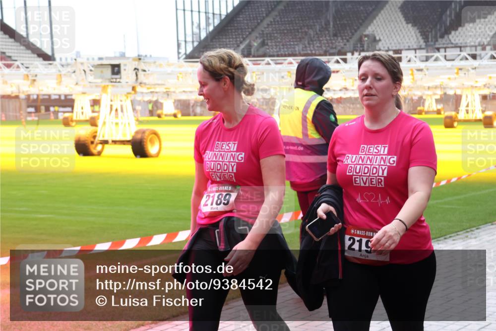 07.12.2025 - St. Pauli X-Mass-Run No. 15 Luisa Fischer http://msf.ph/oto/9384542 07.12.2025 11:30:13 Ziel 15, 2189, 4524, 219, 859, 882, 1759, 1922, 1924, 1925, 1941, 2213, 2500, 2522, 2701, 2702, 2787, 2838, 2840, 2882, 3143, 3144, 3146, 3303, 4651, 4839 meine-sportfotos.de