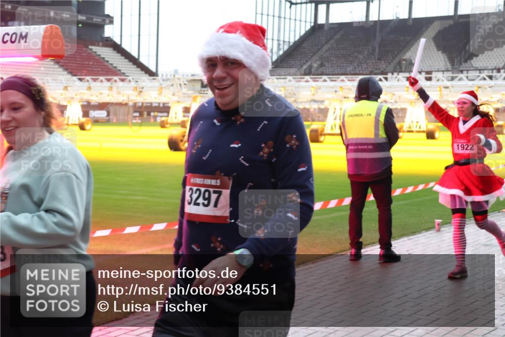 07.12.2025 - St. Pauli X-Mass-Run No. 15 Luisa Fischer http://msf.ph/oto/9384551 07.12.2025 11:30:17 Ziel 3, 3297, 1922, 859, 882, 1759, 1922, 1924, 1925, 1941, 2213, 2500, 2522, 2701, 2702, 2705, 2787, 2838, 2840, 2882, 3143, 3144, 3146, 3303, 4651, 4839 meine-sportfotos.de
