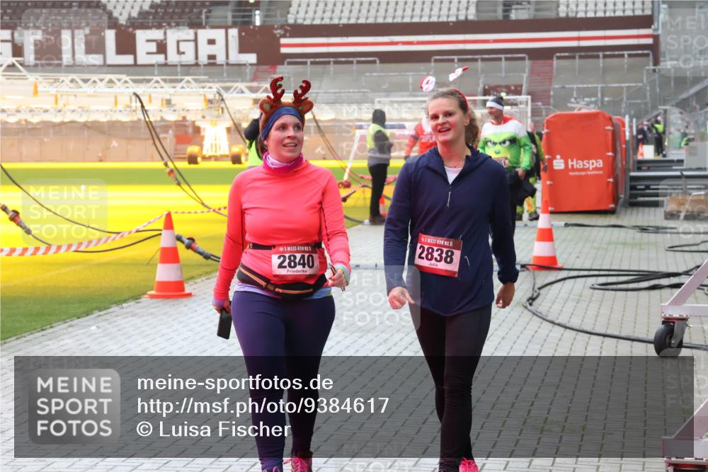 07.12.2025 - St. Pauli X-Mass-Run No. 15 Luisa Fischer http://msf.ph/oto/9384617 07.12.2025 11:30:35 Ziel 5, 2840, 15, 2838, 859, 882, 1922, 1924, 1925, 1941, 2020, 2509, 2705, 2787, 2838, 2840, 2876, 3303, 4651, 4839 meine-sportfotos.de