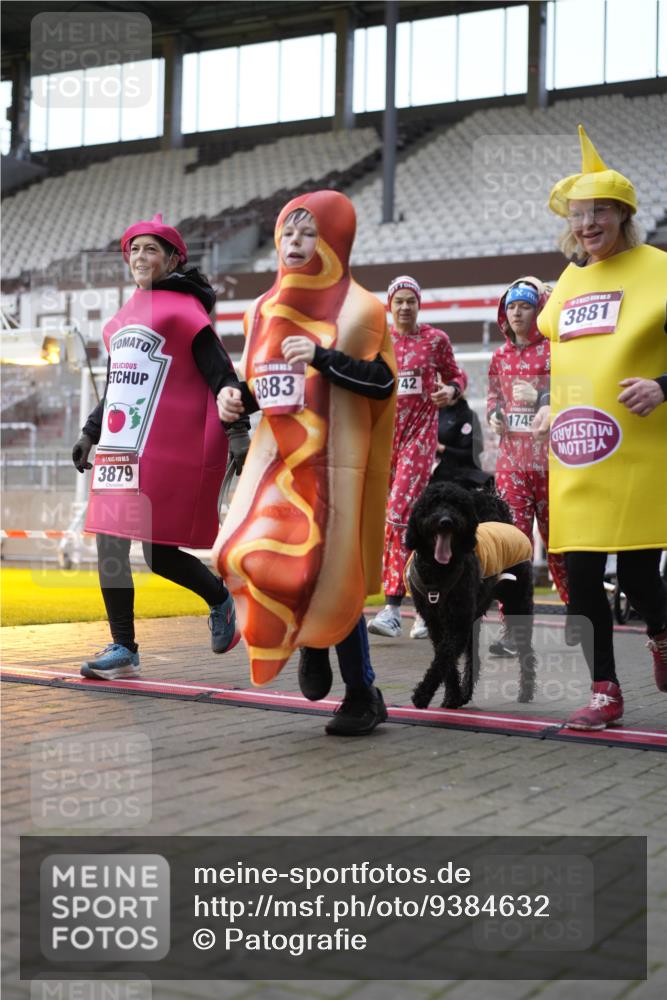 07.12.2025 - St. Pauli X-Mass-Run No. 15 Patografie http://msf.ph/oto/9384632 07.12.2025 10:27:57 Ziel 1507, 1717, 1742, 1745, 3412, 3727, 3729, 3730, 3879, 3881, 3883, 4064, 4065, 4132, 4133, 4189, 4344, 4350, 4453, 4454, 4527, 4538, 4700, 4704, 4708, 4710, 4875 meine-sportfotos.de