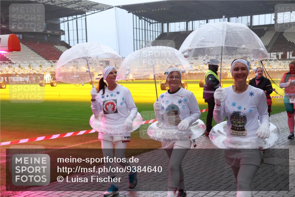 07.12.2025 - St. Pauli X-Mass-Run No. 15 Luisa Fischer http://msf.ph/oto/9384640 07.12.2025 10:15:44 Ziel 40, 308, 431, 436, 438, 762, 1180, 1183, 1363, 1867, 1869, 1873, 1885, 2666, 2667, 2668, 2745, 2883, 2891, 3053, 3103, 3741, 4001, 4004, 4455, 4494, 4536 meine-sportfotos.de