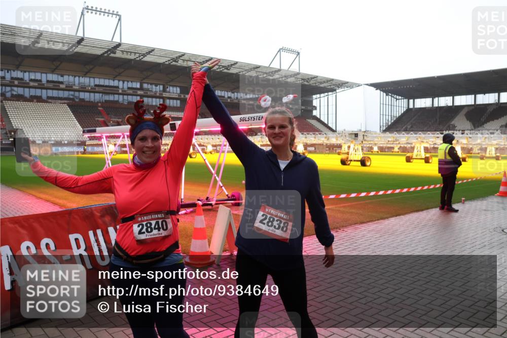 07.12.2025 - St. Pauli X-Mass-Run No. 15 Luisa Fischer http://msf.ph/oto/9384649 07.12.2025 11:30:43 Ziel 15, 2840, 5, 2838, 1941, 2020, 2509, 2705, 2787, 2876, 3303, 4839 meine-sportfotos.de