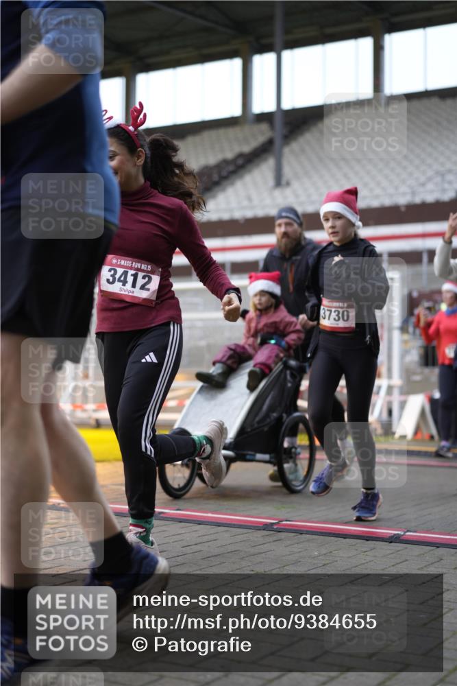 07.12.2025 - St. Pauli X-Mass-Run No. 15 Patografie http://msf.ph/oto/9384655 07.12.2025 10:28:00 Ziel 1507, 1717, 1742, 1745, 3412, 3727, 3729, 3730, 3879, 3881, 3883, 4064, 4065, 4132, 4133, 4159, 4160, 4189, 4344, 4350, 4376, 4380, 4453, 4454, 4527, 4538, 4700, 4704, 4708, 4710, 4875 meine-sportfotos.de