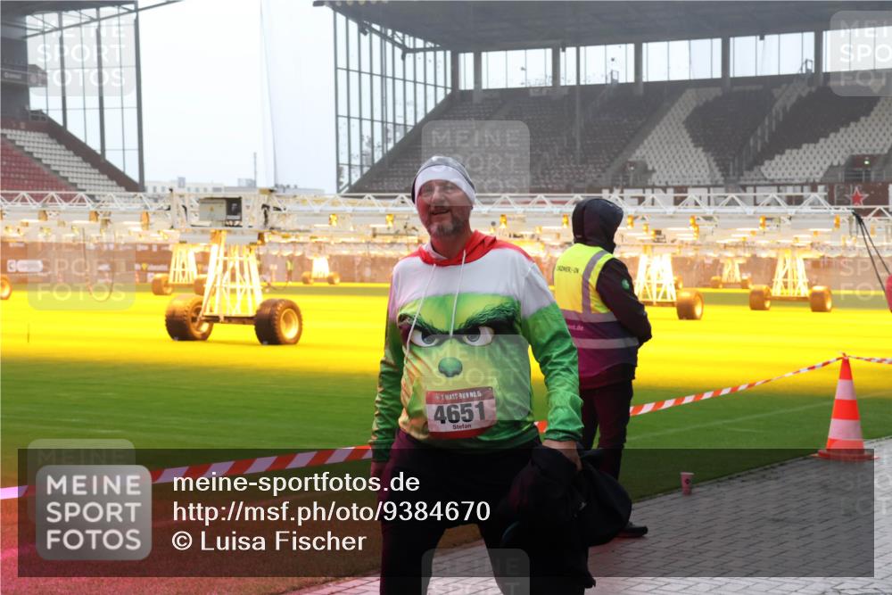 07.12.2025 - St. Pauli X-Mass-Run No. 15 Luisa Fischer http://msf.ph/oto/9384670 07.12.2025 11:30:59 Ziel 15, 4651, 487, 539, 579, 581, 848, 865, 870, 872, 2020, 2307, 2308, 2311, 2314, 2317, 2319, 2449, 2450, 2509, 2705, 2871, 2876 meine-sportfotos.de