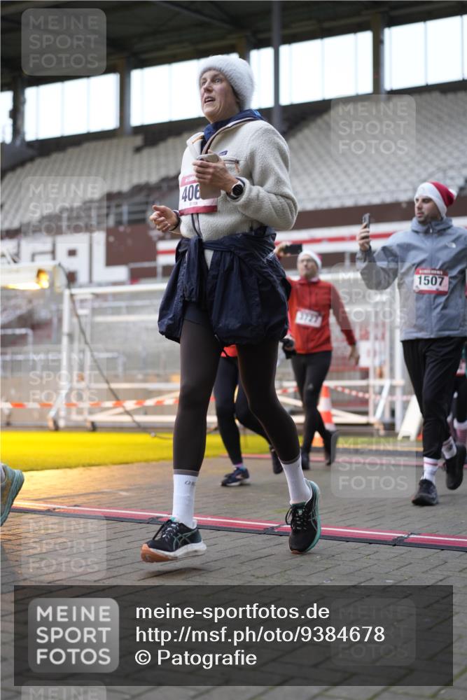 07.12.2025 - St. Pauli X-Mass-Run No. 15 Patografie http://msf.ph/oto/9384678 07.12.2025 10:28:01 Ziel 1507, 1717, 1742, 1745, 3412, 3727, 3729, 3730, 3879, 3881, 3883, 4064, 4065, 4132, 4133, 4159, 4160, 4189, 4344, 4350, 4376, 4380, 4453, 4454, 4527, 4538, 4700, 4704, 4708, 4710, 4875 meine-sportfotos.de