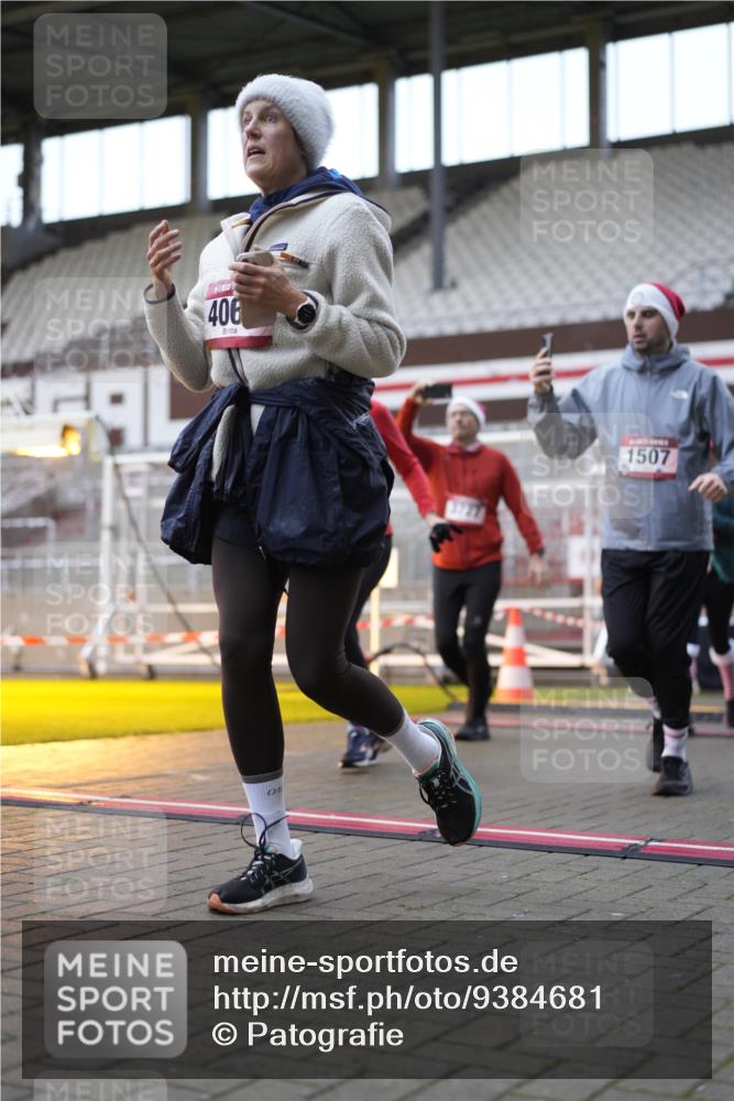 07.12.2025 - St. Pauli X-Mass-Run No. 15 Patografie http://msf.ph/oto/9384681 07.12.2025 10:28:01 Ziel 1507, 1717, 1742, 1745, 3412, 3727, 3729, 3730, 3879, 3881, 3883, 4064, 4065, 4132, 4133, 4159, 4160, 4189, 4344, 4350, 4376, 4380, 4453, 4454, 4527, 4538, 4700, 4704, 4708, 4710, 4875 meine-sportfotos.de