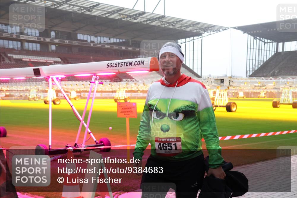 07.12.2025 - St. Pauli X-Mass-Run No. 15 Luisa Fischer http://msf.ph/oto/9384683 07.12.2025 11:31:00 Ziel 15, 4651, 487, 539, 579, 581, 848, 865, 870, 872, 2020, 2307, 2308, 2311, 2314, 2317, 2319, 2449, 2450, 2509, 2705, 2871, 2876 meine-sportfotos.de