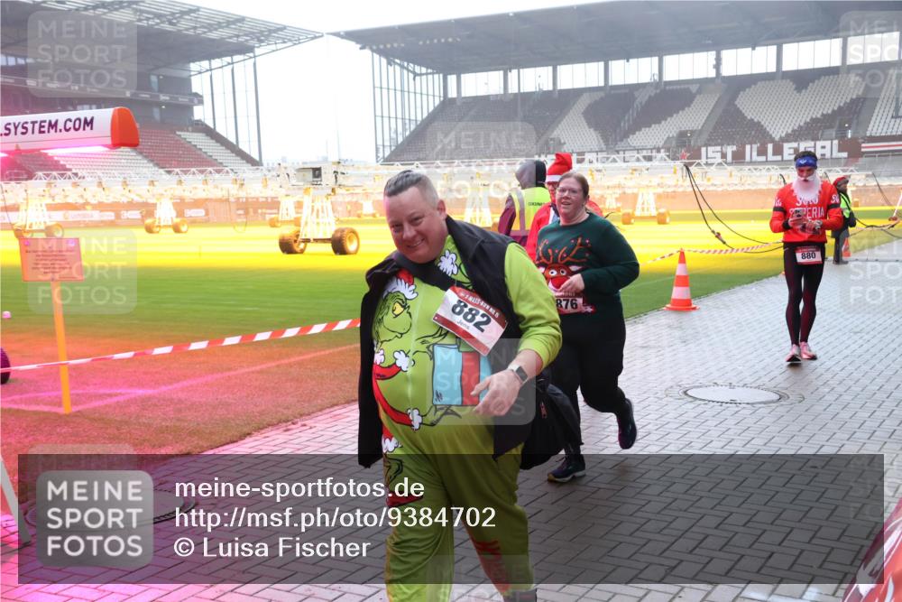 07.12.2025 - St. Pauli X-Mass-Run No. 15 Luisa Fischer http://msf.ph/oto/9384702 07.12.2025 11:31:06 Ziel 3, 15, 882, 00, 876, 880, 487, 539, 554, 579, 581, 848, 865, 870, 872, 1595, 2020, 2307, 2308, 2311, 2314, 2317, 2319, 2449, 2450, 2509, 2871, 2876, 3328 meine-sportfotos.de