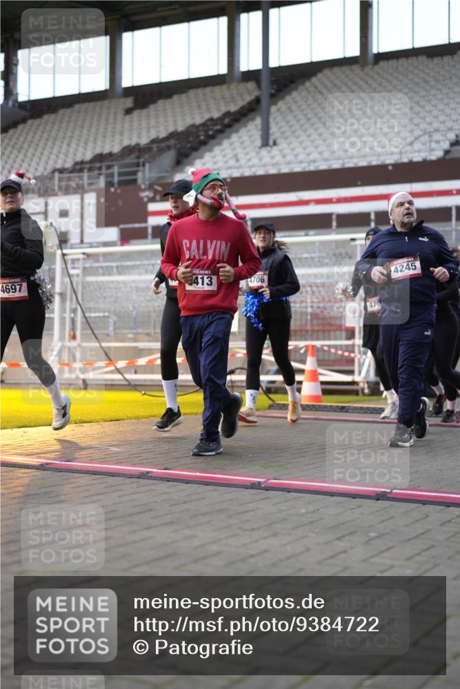 07.12.2025 - St. Pauli X-Mass-Run No. 15 Patografie http://msf.ph/oto/9384722 07.12.2025 10:28:08 Ziel 1507, 1742, 1745, 2723, 3395, 3412, 3413, 3472, 3727, 3729, 3730, 3879, 3881, 3883, 4064, 4065, 4159, 4160, 4189, 4245, 4344, 4376, 4380, 4453, 4454, 4697, 4698, 4700, 4701, 4702, 4704, 4706, 4707, 4708, 4710 meine-sportfotos.de