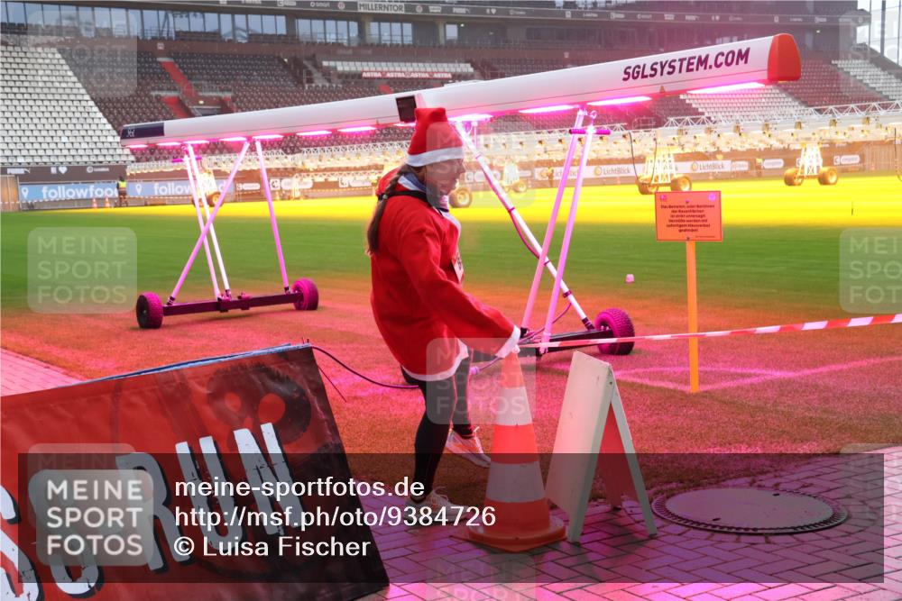 07.12.2025 - St. Pauli X-Mass-Run No. 15 Luisa Fischer http://msf.ph/oto/9384726 07.12.2025 11:31:13 Ziel 110, 0, 203, 329, 487, 539, 554, 579, 581, 848, 865, 870, 872, 1595, 2020, 2307, 2308, 2311, 2314, 2317, 2319, 2449, 2450, 2509, 2871, 2876, 3328 meine-sportfotos.de