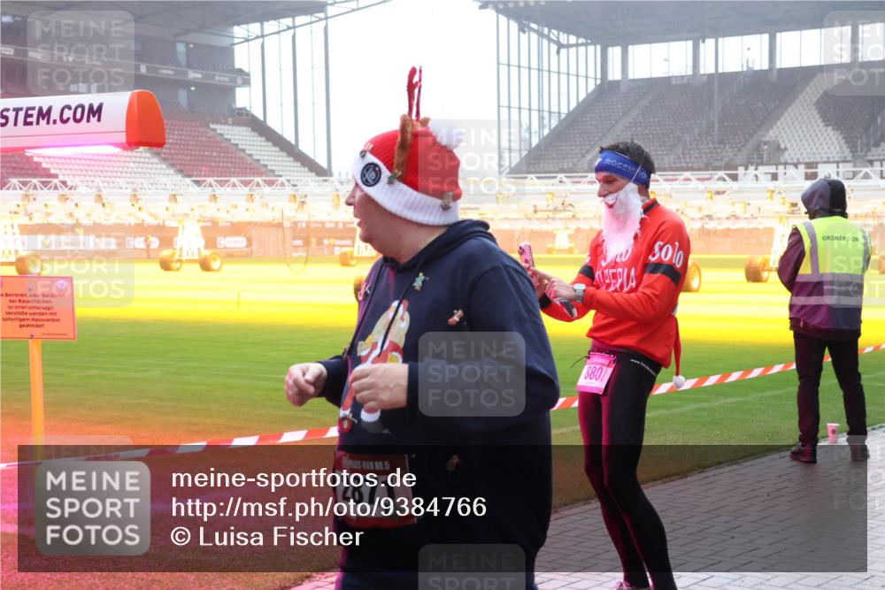 07.12.2025 - St. Pauli X-Mass-Run No. 15 Luisa Fischer http://msf.ph/oto/9384766 07.12.2025 11:31:19 Ziel 15, 2871, 880, 203, 329, 487, 539, 554, 579, 581, 848, 865, 870, 872, 1595, 2020, 2307, 2308, 2311, 2314, 2317, 2319, 2449, 2450, 2871, 3238, 3239, 3328, 3436, 4105 meine-sportfotos.de