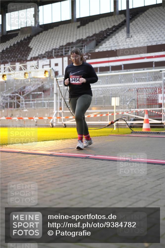 07.12.2025 - St. Pauli X-Mass-Run No. 15 Patografie http://msf.ph/oto/9384782 07.12.2025 10:28:16 Ziel 1507, 2526, 2723, 3395, 3413, 3454, 3472, 3727, 3729, 4159, 4160, 4245, 4355, 4376, 4380, 4388, 4697, 4698, 4701, 4702, 4704, 4706, 4707 meine-sportfotos.de