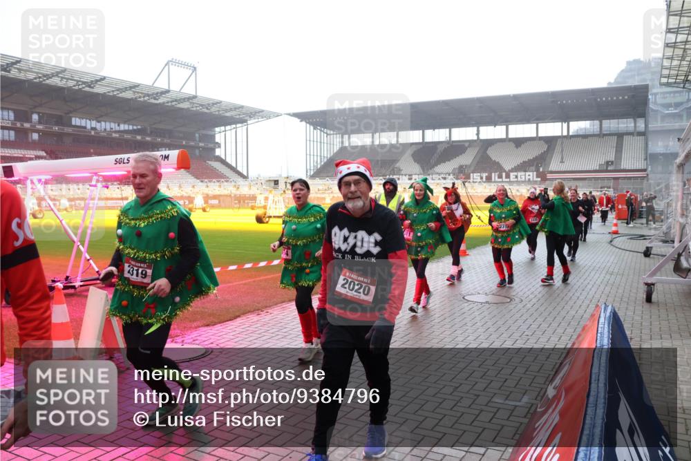 07.12.2025 - St. Pauli X-Mass-Run No. 15 Luisa Fischer http://msf.ph/oto/9384796 07.12.2025 11:31:25 Ziel 319, 5, 2020, 203, 329, 487, 539, 554, 579, 581, 848, 865, 870, 872, 1595, 1755, 2307, 2308, 2311, 2314, 2317, 2319, 2428, 2429, 2430, 2449, 2450, 2492, 2493, 2871, 3181, 3182, 3184, 3238, 3239, 3328, 3352, 3436, 4105 meine-sportfotos.de