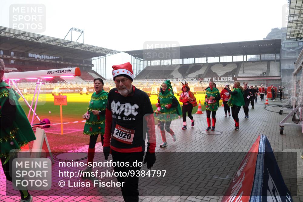 07.12.2025 - St. Pauli X-Mass-Run No. 15 Luisa Fischer http://msf.ph/oto/9384797 07.12.2025 11:31:26 Ziel 15, 2020, 2317, 244, 203, 329, 487, 539, 554, 579, 581, 848, 865, 870, 872, 1595, 1755, 2307, 2308, 2311, 2314, 2317, 2319, 2428, 2429, 2430, 2449, 2450, 2492, 2493, 2871, 3181, 3182, 3184, 3238, 3239, 3328, 3352, 3436, 4105 meine-sportfotos.de