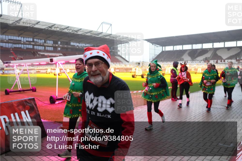 07.12.2025 - St. Pauli X-Mass-Run No. 15 Luisa Fischer http://msf.ph/oto/9384805 07.12.2025 11:31:26 Ziel 15, 2020, 203, 329, 487, 539, 554, 579, 581, 848, 865, 870, 872, 1595, 1755, 2307, 2308, 2311, 2314, 2317, 2319, 2428, 2429, 2430, 2449, 2450, 2492, 2493, 2871, 3181, 3182, 3184, 3238, 3239, 3328, 3352, 3436, 4105 meine-sportfotos.de