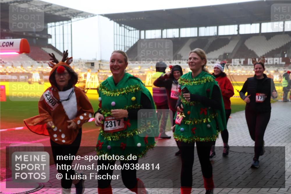 07.12.2025 - St. Pauli X-Mass-Run No. 15 Luisa Fischer http://msf.ph/oto/9384814 07.12.2025 11:31:28 Ziel 2308, 2317, 24569, 175, 203, 329, 487, 539, 554, 579, 581, 848, 865, 870, 872, 1595, 1755, 2307, 2308, 2311, 2314, 2317, 2319, 2428, 2429, 2430, 2449, 2450, 2492, 2493, 2871, 3181, 3182, 3184, 3238, 3239, 3328, 3352, 3436, 4105 meine-sportfotos.de