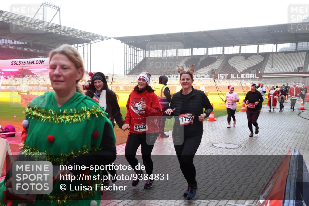 07.12.2025 - St. Pauli X-Mass-Run No. 15 Luisa Fischer http://msf.ph/oto/9384831 07.12.2025 11:31:30 Ziel 307, 2449, 1759, 3328, 203, 329, 487, 539, 554, 579, 581, 848, 865, 870, 872, 1595, 1755, 2307, 2308, 2311, 2314, 2317, 2319, 2428, 2429, 2430, 2449, 2450, 2492, 2493, 2871, 3181, 3182, 3184, 3238, 3239, 3328, 3352, 3436, 4105 meine-sportfotos.de