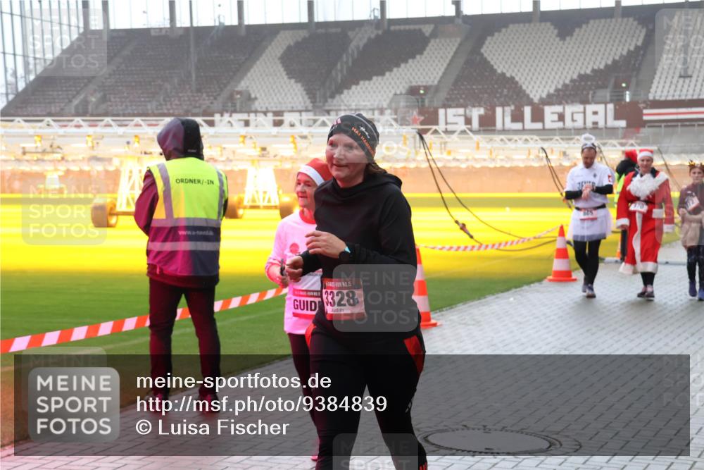 07.12.2025 - St. Pauli X-Mass-Run No. 15 Luisa Fischer http://msf.ph/oto/9384839 07.12.2025 11:31:32 Ziel 15, 3328, 865, 170, 203, 329, 487, 539, 554, 579, 581, 848, 865, 870, 872, 1595, 1755, 2017, 2307, 2308, 2311, 2314, 2317, 2319, 2428, 2429, 2430, 2449, 2450, 2492, 2493, 2871, 3181, 3182, 3184, 3238, 3239, 3328, 3352, 3436, 4105 meine-sportfotos.de