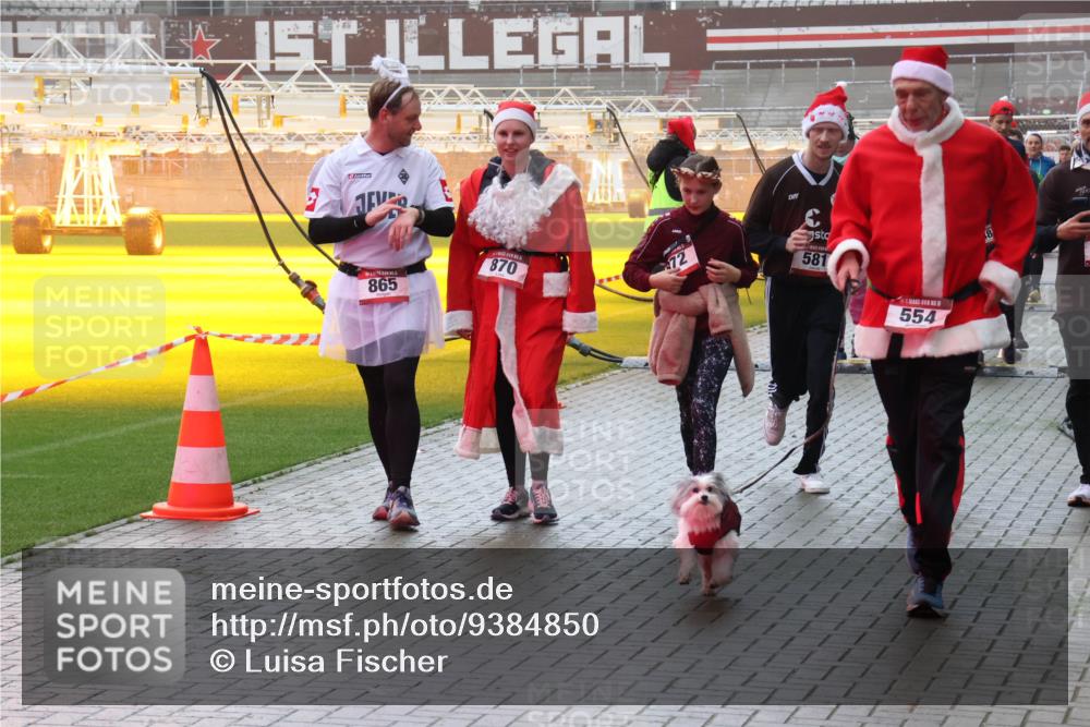 07.12.2025 - St. Pauli X-Mass-Run No. 15 Luisa Fischer http://msf.ph/oto/9384850 07.12.2025 11:31:35 Ziel 865, 870, 72, 581, 554, 203, 329, 331, 487, 539, 554, 579, 581, 848, 870, 872, 1595, 1755, 2017, 2307, 2308, 2311, 2314, 2317, 2319, 2428, 2429, 2430, 2449, 2450, 2492, 2493, 3181, 3182, 3184, 3238, 3239, 3328, 3352, 3436, 4105 meine-sportfotos.de