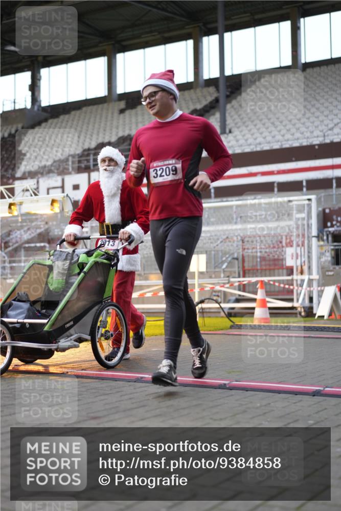 07.12.2025 - St. Pauli X-Mass-Run No. 15 Patografie http://msf.ph/oto/9384858 07.12.2025 10:28:28 Ziel 412, 2526, 2912, 2913, 3209, 3218, 3377, 3454, 4037, 4250, 4355, 4388 meine-sportfotos.de