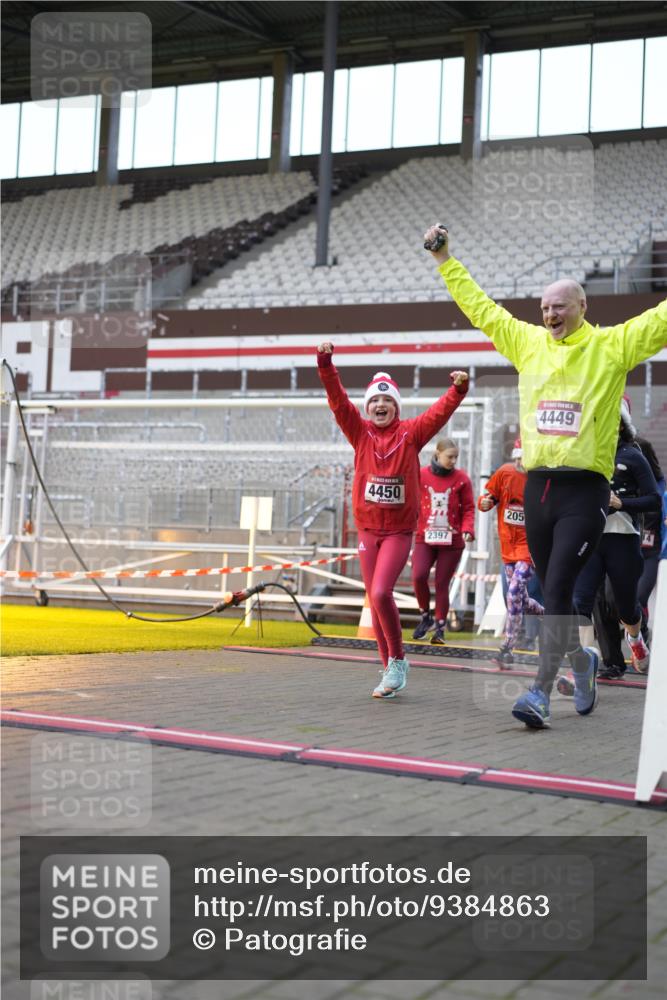 07.12.2025 - St. Pauli X-Mass-Run No. 15 Patografie http://msf.ph/oto/9384863 07.12.2025 10:28:41 Ziel 1095, 1566, 2046, 2051, 2397, 2912, 2913, 3209, 3218, 3377, 4414, 4446, 4449, 4450, 4543, 4544 meine-sportfotos.de